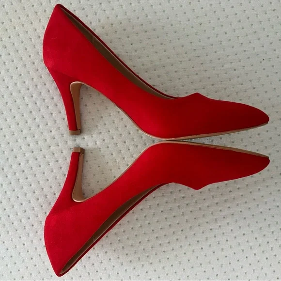 Elegant Red Suede Women's Heels - Picture 4 of 4